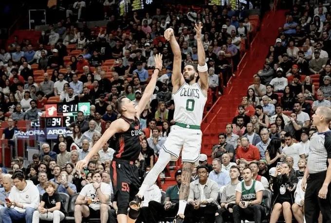  塔图姆遭遇十五连败，切尔西教练面临压力！