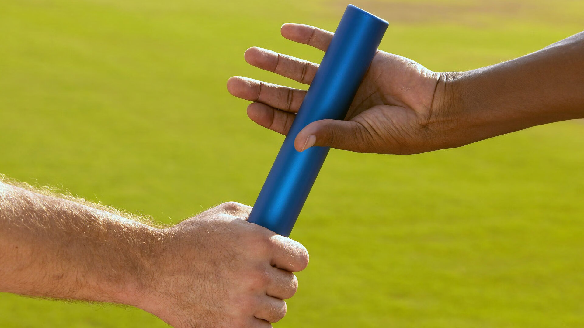 皇冠体育线上-哈兰德在皇家马德里比赛中问鼎冠军，比分优势明显引发热议！